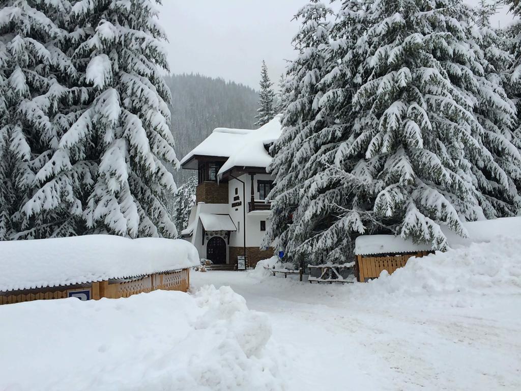 Hanul Haiducilor Obarsia Lotrului Exterior foto