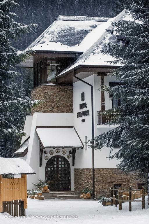 Hanul Haiducilor Obarsia Lotrului Exterior foto